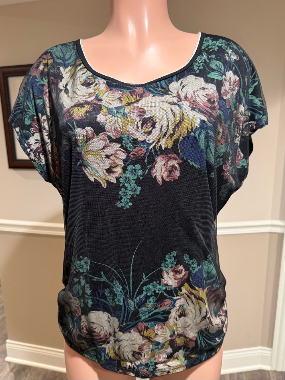 Black Floral Scoop-Neck Women’s Tee